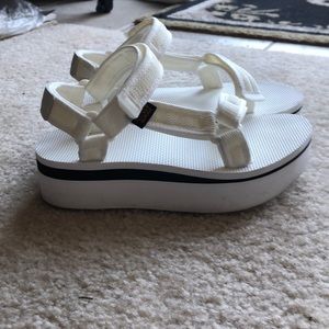 Platform White Teva